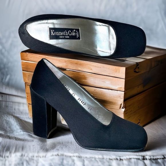 KENNETH COLE Black Silk Square Toe 4” Drum Heels Pumps Leather Insoles Sz  7 1/2 - Picture 1 of 6